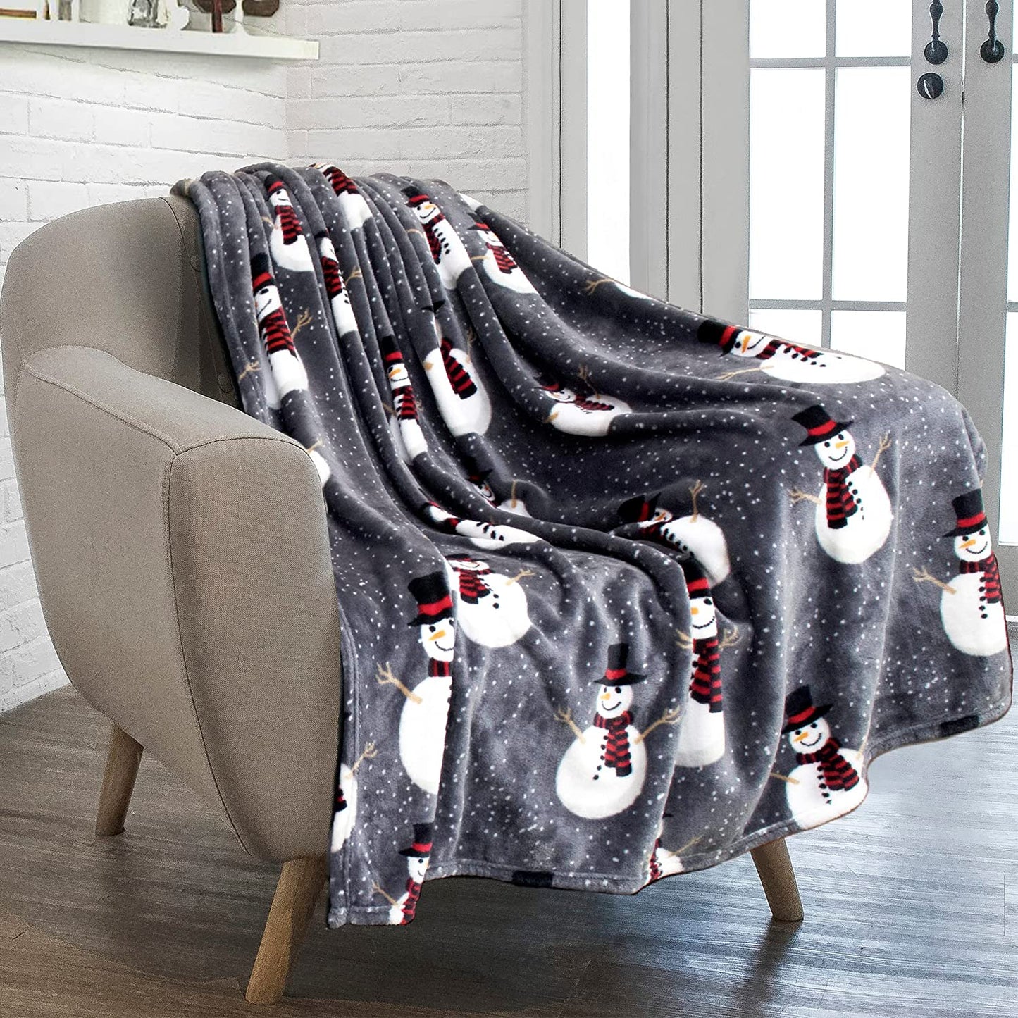 Christmas Snowman Throw Blanket | Grey Christmas Fleece Blanket | Soft, Plush, Warm Winter Cabin Throw, 50X60 (Grey Snowman)